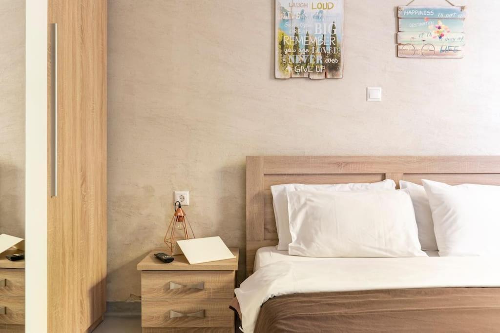 Cute Full Apt W/Backyard In Paleo Faliro Athén Kültér fotó